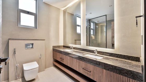 Custom built villa in Al Furjan with a private pool, picture 10