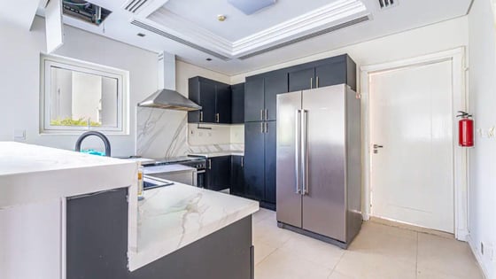 Stand alone villa in Al Furjan with clubhouse access, picture 5