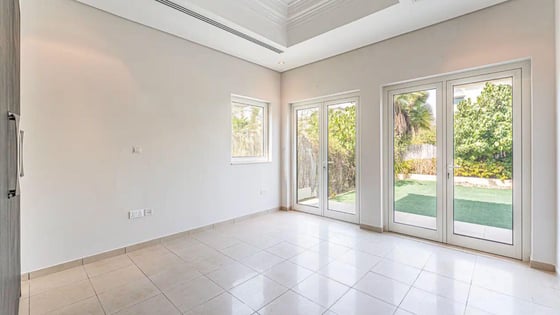 Stand alone villa in Al Furjan with clubhouse access, picture 2