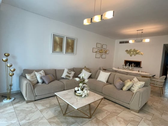 Large 2BR | Sea View | Prime Airbnb Opportunity, picture 2