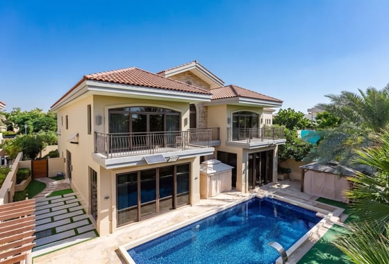 Immaculate | Lake Backing | Distinctive., picture 1