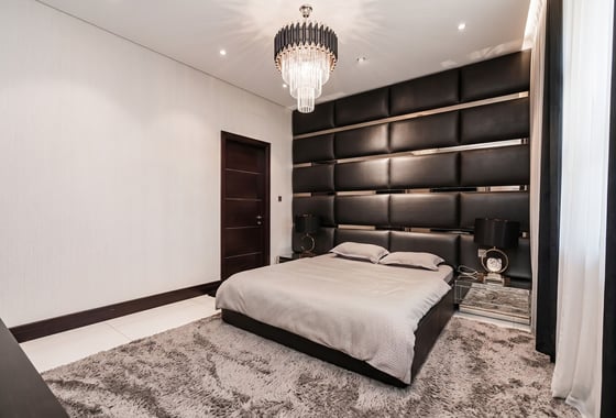 Immaculate | Lake Backing | Distinctive., picture 5