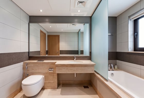 Immaculate | Lake Backing | Distinctive., picture 10