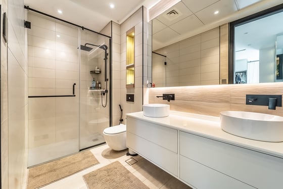 Large Master Suite | Pool View | Upgraded Throughout, picture 13