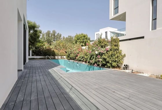 Corner Villa | Exceptional Privacy | 5 Bed + M, picture 9