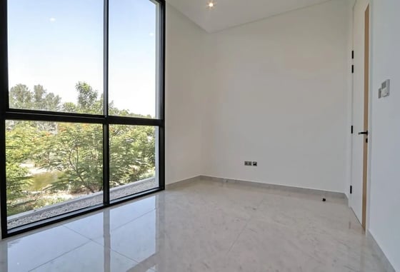 Corner Villa | Exceptional Privacy | 5 Bed + M, picture 11