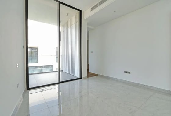Corner Villa | Exceptional Privacy | 5 Bed + M, picture 14