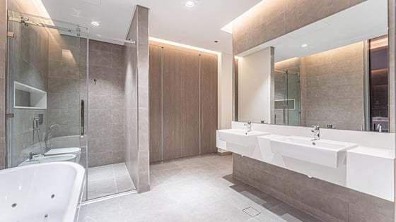 Luxury D1 penthouse in MBR with panoramic views, picture 11