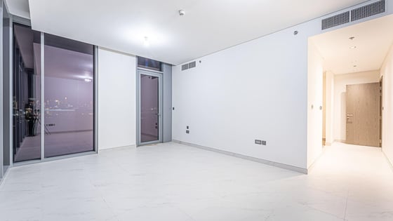 Luxury D1 penthouse in MBR with panoramic views, picture 5