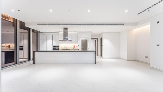 Luxury D1 penthouse in MBR with panoramic views, picture 4