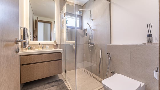 Upgraded villa in Al Furjan with a dedicated driver's room, picture 17