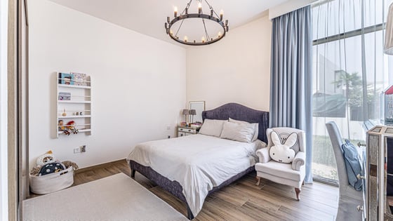 Upgraded villa in Al Furjan with a dedicated driver's room, picture 7