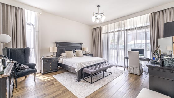 Upgraded villa in Al Furjan with a dedicated driver's room, picture 10
