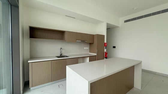 Huge plot villa in Al Furjan with landscaped garden, picture 4