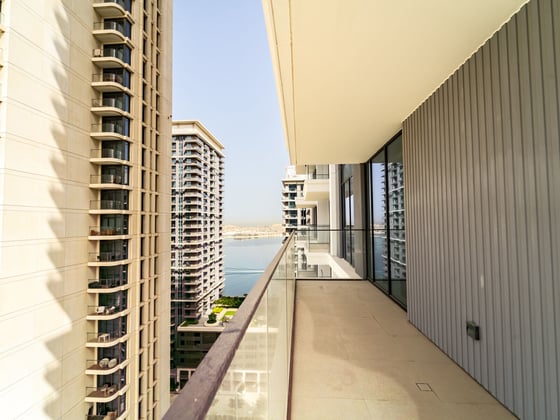 Unfurnished I Spacious Layout I Private Beach, picture 20