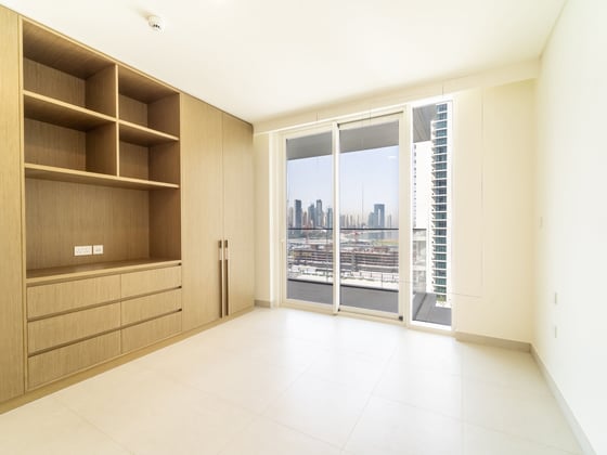 Unfurnished I Spacious Layout I Private Beach, picture 12