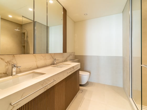 Unfurnished I Spacious Layout I Private Beach, picture 13