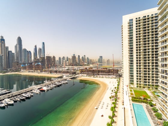 Unfurnished I Spacious Layout I Private Beach, picture 18