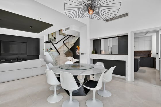 A vibrant 5-bed skyline penthouse at Burj Vista Tower 2, picture 6