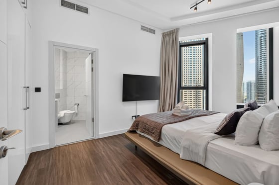 A vibrant 5-bed skyline penthouse at Burj Vista Tower 2, picture 7
