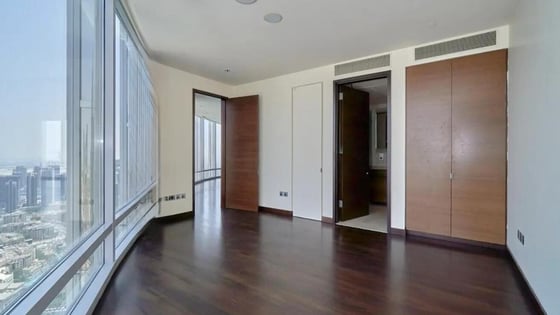 Iconic luxury apartment in Downtown with fountain view, picture 7