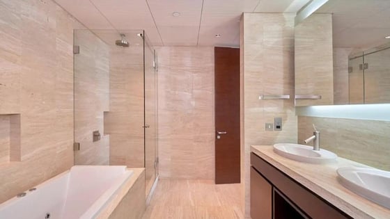 Iconic luxury apartment in Downtown with fountain view, picture 11