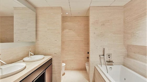 Iconic luxury apartment in Downtown with fountain view, picture 12