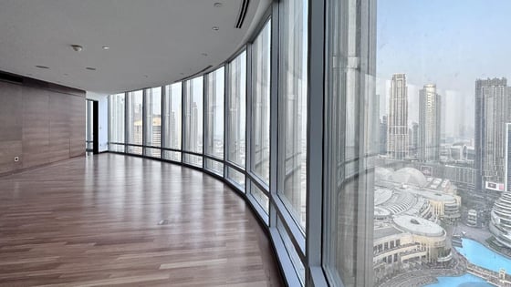 Iconic luxury apartment in Downtown with fountain view, picture 2