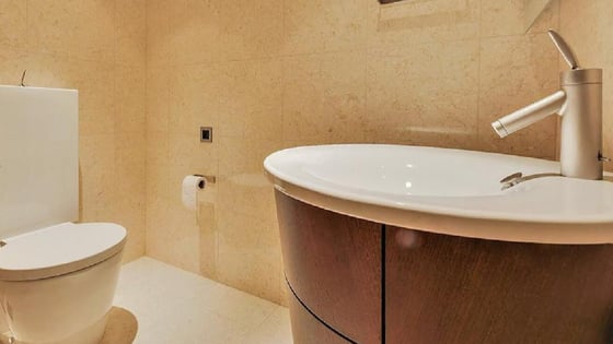 Iconic luxury apartment in Downtown with fountain view, picture 14