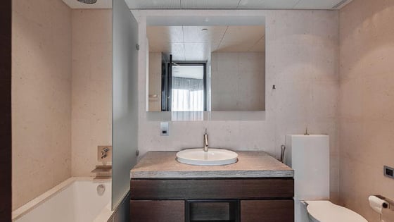 Iconic luxury apartment in Downtown with fountain view, picture 13