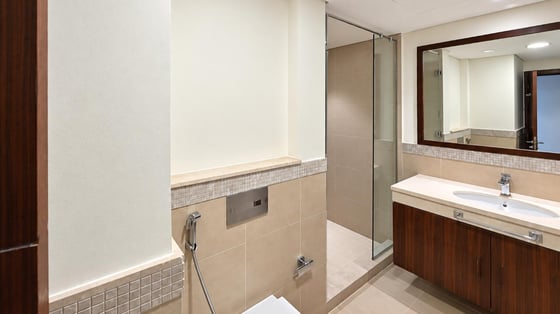 Prime location apartment in Downton with panoramic Burj view, picture 12