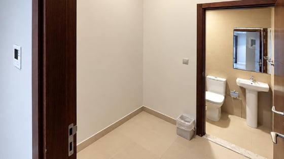 Prime location apartment in Downton with panoramic Burj view, picture 11