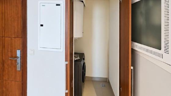 Prime location apartment in Downton with panoramic Burj view, picture 15