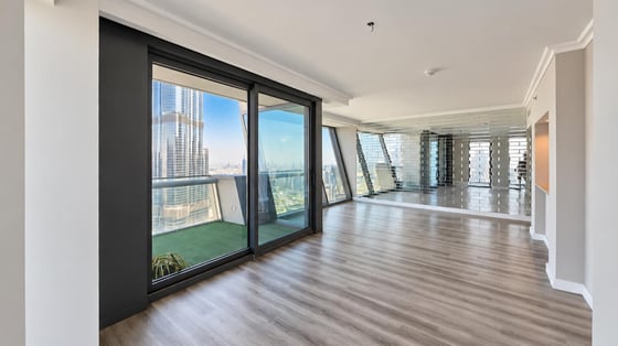 Prime location apartment in Downton with panoramic Burj view, picture 1