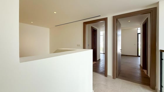 Type A single row villa in Al Furjan with landscape garden, picture 5