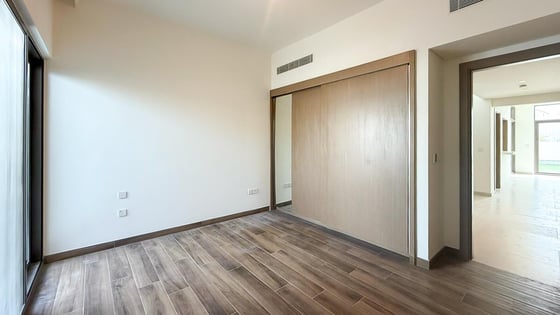 Type A single row villa in Al Furjan with landscape garden, picture 13