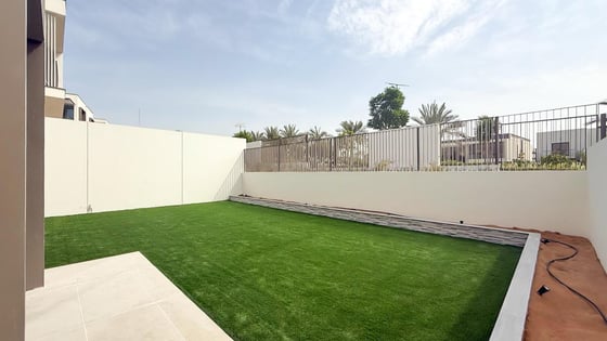 Type A single row villa in Al Furjan with landscape garden, picture 18