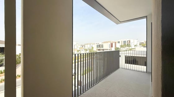 Type A single row villa in Al Furjan with landscape garden, picture 16