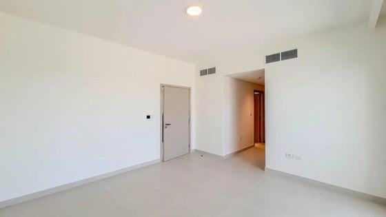 Prime plot villa in Dubai South with full golf course view, picture 9