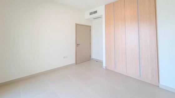 Prime plot villa in Dubai South with full golf course view, picture 11