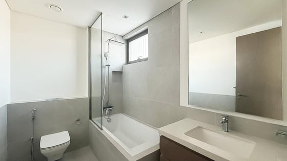 Elevated position villa in Al Furjan with landscaped garden, picture 17