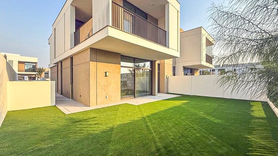 Elevated position villa in Al Furjan with landscaped garden, picture 20