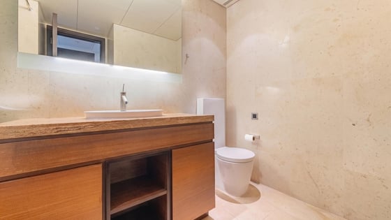 Luxury Burj Khalifa apartment with sea and opera view, picture 12