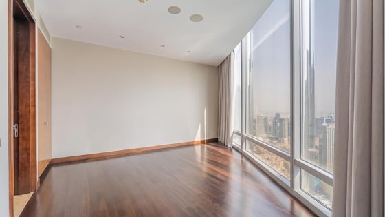 Luxury Burj Khalifa apartment with sea and opera view, picture 7