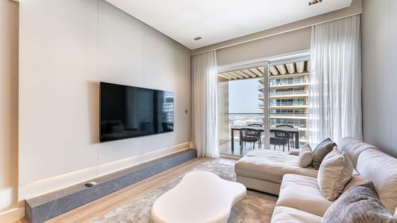 Luxurious upgraded apartment in Dubai Harbour with palm view, picture 4