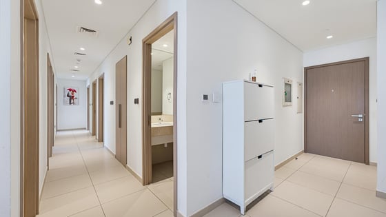 Huge layout apartment in Downtown with Burj Khalifa view, picture 6