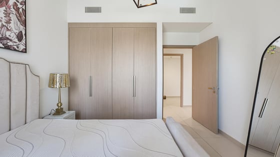 Huge layout apartment in Downtown with Burj Khalifa view, picture 13