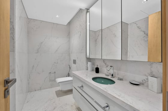 A 5-bed penthouse overlooking Downtown Dubai in RP Heights, picture 17