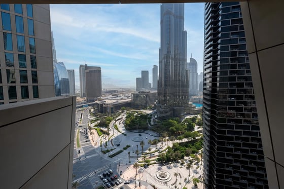 A stunning 5-bedroom triplex at Burj Vista Tower 2, Downtown, picture 21