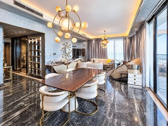 Upgraded Penthouse | Stunning Views....., picture 1